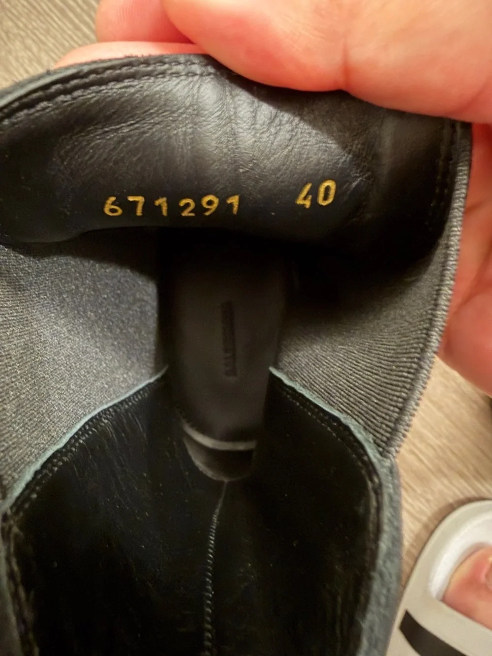 Balenciaga Rhino Chelsea Boots - Picture 4 of 11